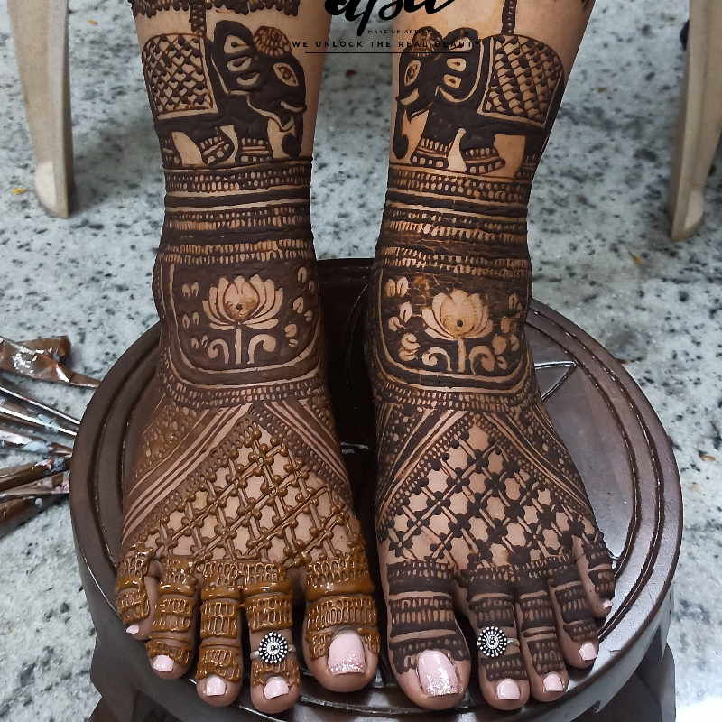 Photo of beautifully
            arranged customer